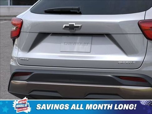 New 2026 Chevrolet Trax ACTIV w/ Sunroof Package FWD image 14