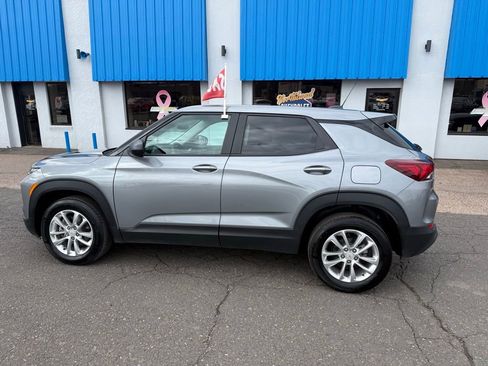Used 2025 Chevrolet TrailBlazer LS w/ LS Convenience Package AWD/4WD image 12