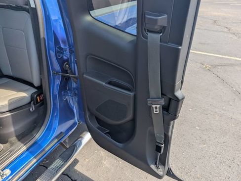 Used 2018 Chevrolet Colorado W/T AWD/4WD image 11