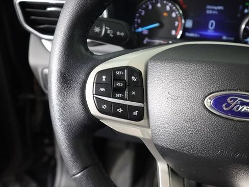 Used 2022 Ford Explorer XLT w/ Equipment Group 202A AWD/4WD image 45