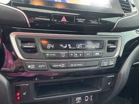 Certified 2021 Honda Ridgeline Black Edition image 21