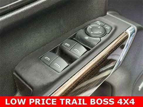Certified 2021 Chevrolet Silverado 1500 LT Trail Boss w/ Convenience Package II image 16