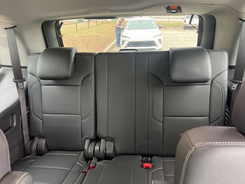 Used 2020 Chevrolet Tahoe LT w/ Luxury Package image 16