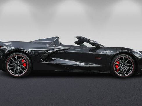 Used 2023 Chevrolet Corvette Stingray Premium Conv w/ Z51 Performance Package image 4