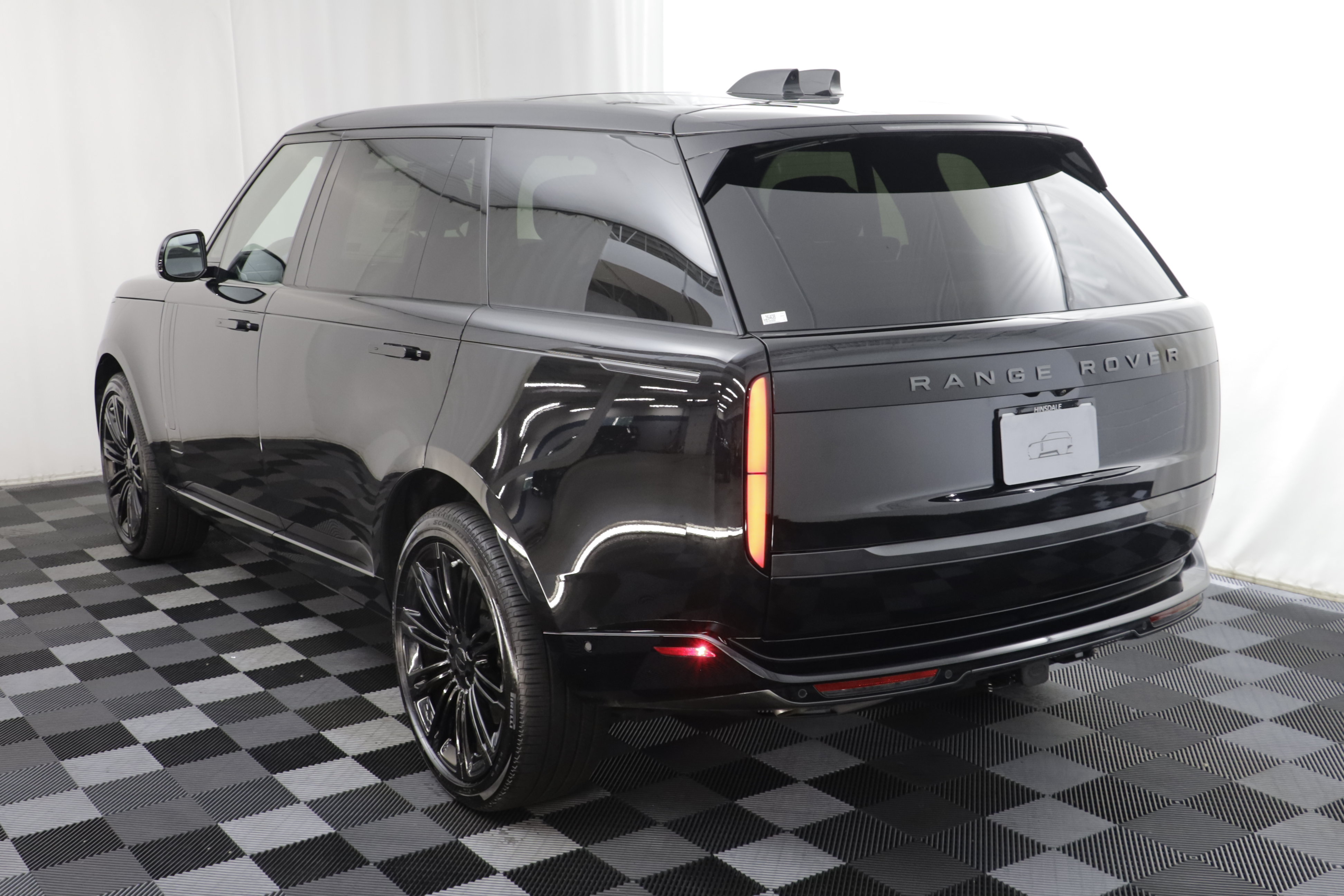 New 2026 Land Rover Range Rover Long Wheelbase Autobiography AWD/4WD image 17