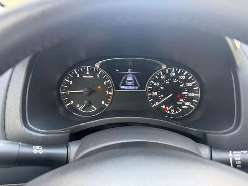 Used 2020 Nissan Pathfinder SV FWD image 21