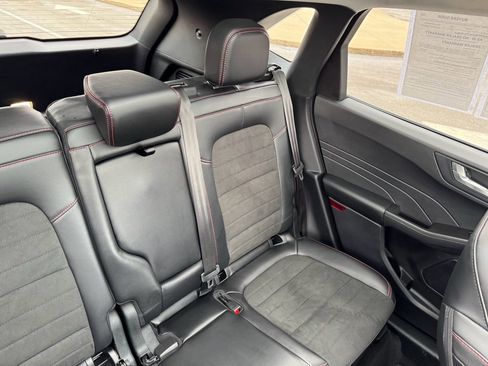 Certified 2022 Ford Escape SEL w/ SEL Stealth AWD Package image 16