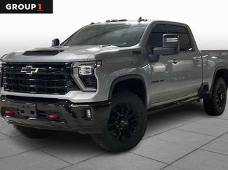 Used 2025 Chevrolet Silverado 2500 LTZ w/ LTZ Plus Package video 1