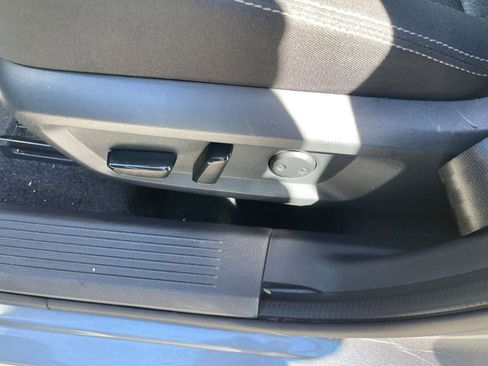 Used 2025 Nissan Rogue SV image 22