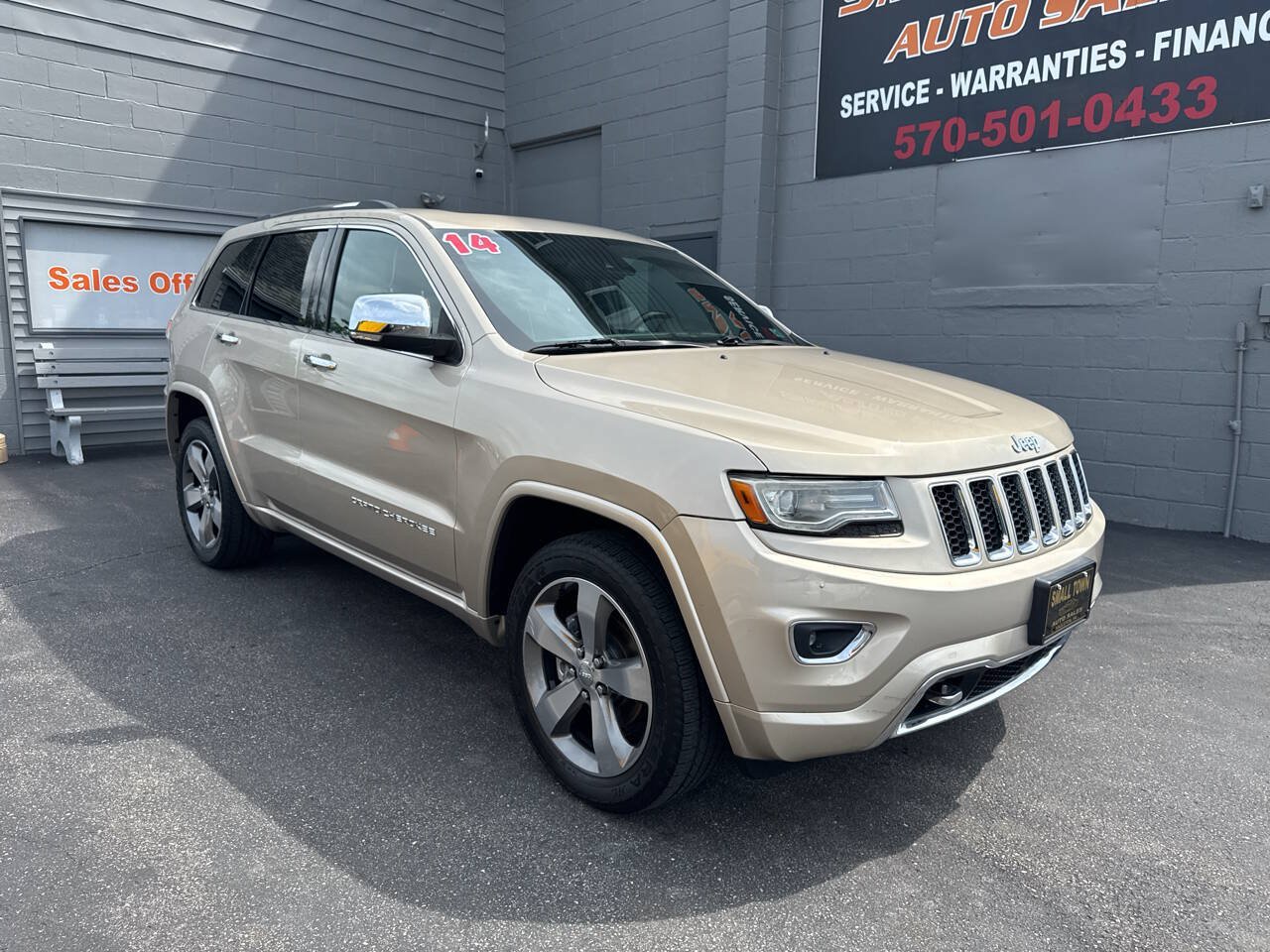 Used 2014 Jeep Grand Cherokee Overland w/ Advanced Technology Group AWD/4WD image 1