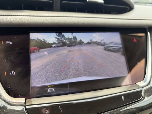 Used 2023 Cadillac XT6 Premium Luxury FWD image 17