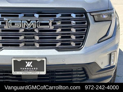 New 2026 GMC Acadia Denali Ultimate w/ LPO, Floor Liner Package AWD/4WD image 8