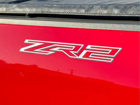 Used 2019 Chevrolet Colorado ZR2 image 21