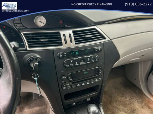 Used 2007 Chrysler Pacifica Touring FWD image 10