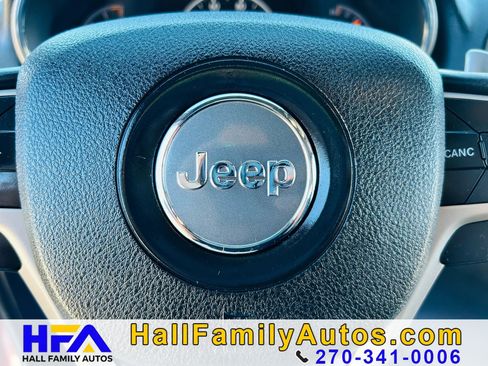 Used 2014 Jeep Grand Cherokee Laredo w/ 18" Wheel & 8.4" Radio Group AWD/4WD image 23