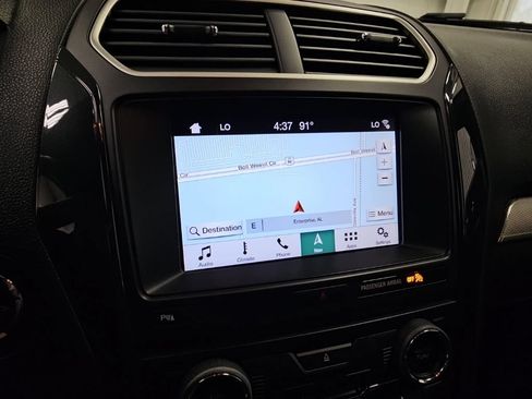 Used 2018 Ford Explorer XLT w/ Equipment Group 202A FWD image 19