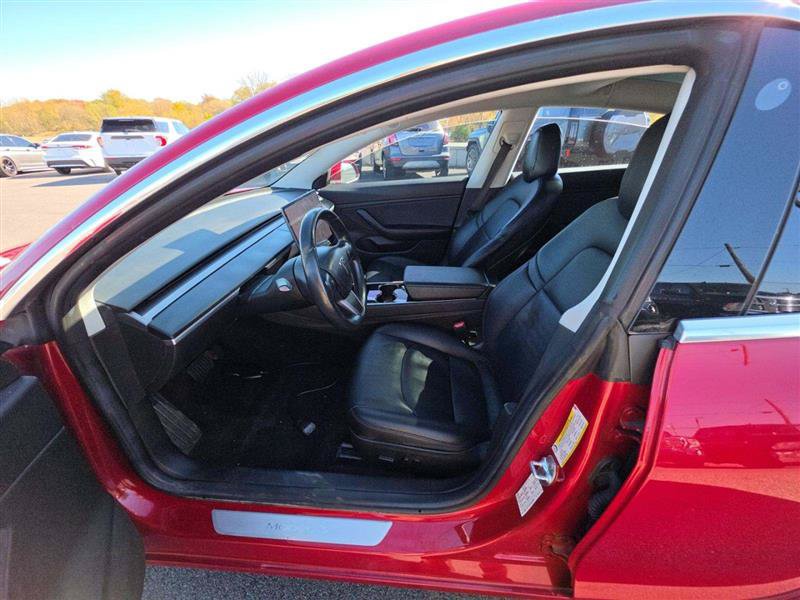 Used 2018 Tesla Model 3 Long Range RWD image 6