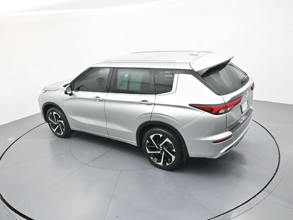 Used 2023 Mitsubishi Outlander SEL AWD/4WD image 28
