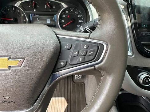 Certified 2017 Chevrolet Malibu LT w/ Leather Package FWD image 9