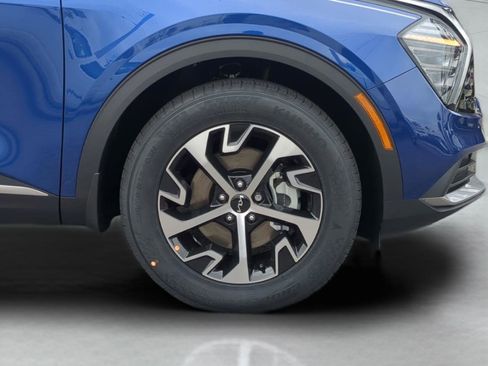 Certified 2025 Kia Sportage EX w/ Premium Package image 11