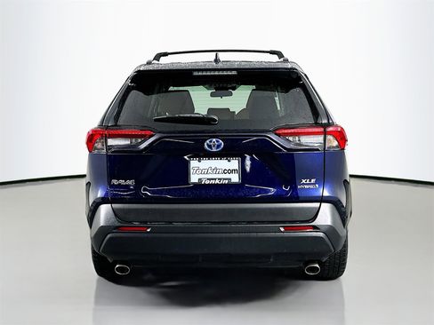 Used 2020 Toyota RAV4 XLE w/ Convenience Package image 6