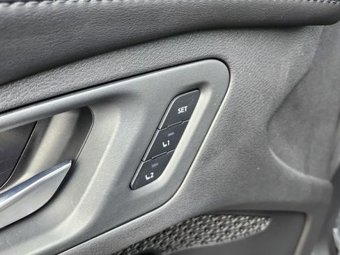 Used 2023 Nissan Ariya FWD image 29