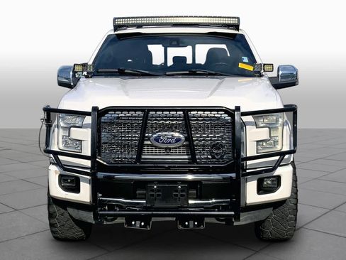 Used 2015 Ford F150 Platinum w/ Equipment Group 701A Luxury AWD/4WD image 4