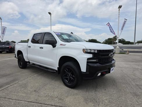 Used 2019 Chevrolet Silverado 1500 LT Trail Boss AWD/4WD image 17