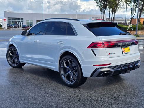 New 2026 Audi RS Q8 performance image 3