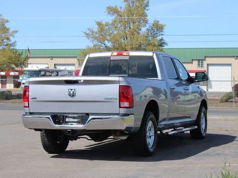 Used 2020 RAM 1500 Classic SLT AWD/4WD image 6