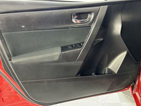 Used 2017 Toyota Corolla LE FWD image 29