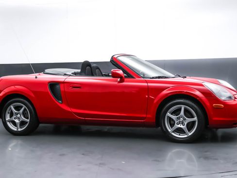 Used 2001 Toyota MR2 image 7