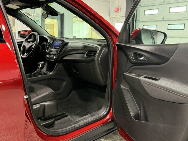 Certified 2022 Chevrolet Equinox RS w/ Infotainment Package AWD/4WD image 7
