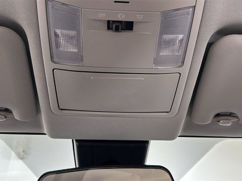 Used 2017 Toyota RAV4 LE image 11