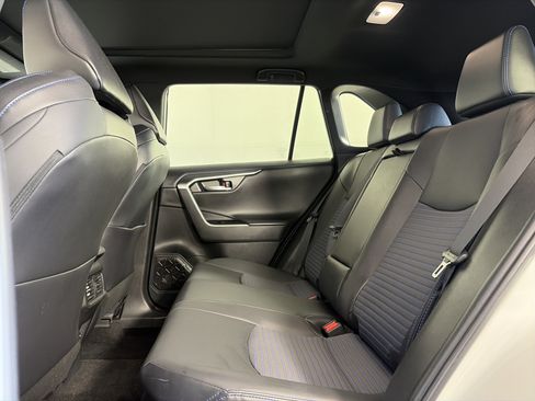 Used 2023 Toyota RAV4 XSE AWD/4WD image 9