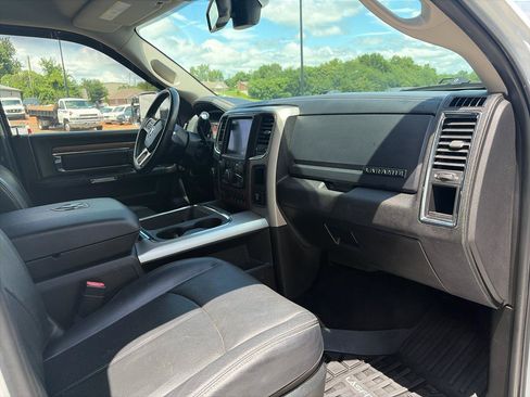 Used 2018 RAM 3500 Laramie w/ Convenience Group AWD/4WD image 12