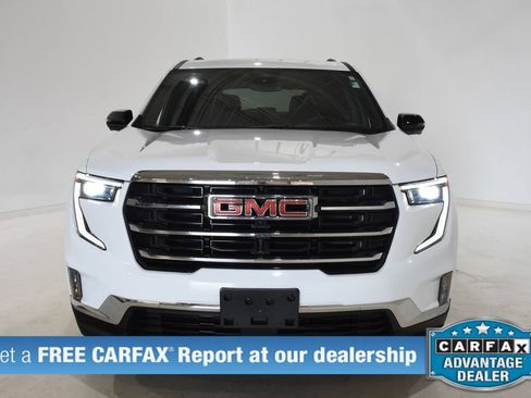 Used 2024 GMC Acadia Elevation FWD image 2