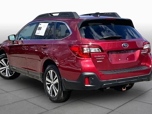 Used 2018 Subaru Outback 2.5i Limited AWD/4WD image 12