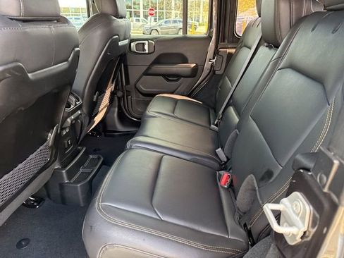 Used 2024 Jeep Wrangler Sahara image 24