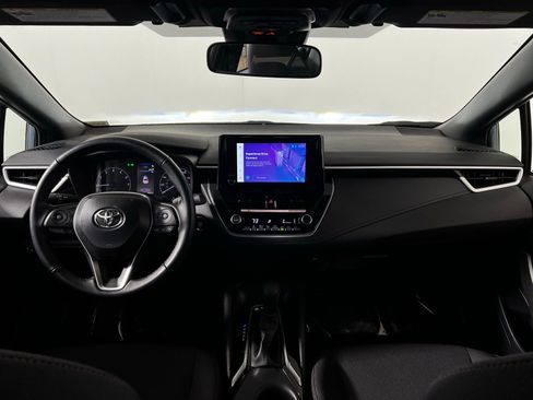 Certified 2025 Toyota Corolla SE image 21