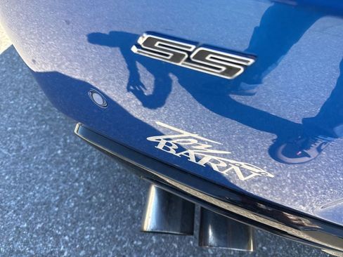 Used 2016 Chevrolet Camaro SS RWD image 5