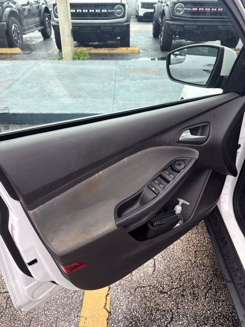 Used 2013 Ford Focus SE FWD image 7