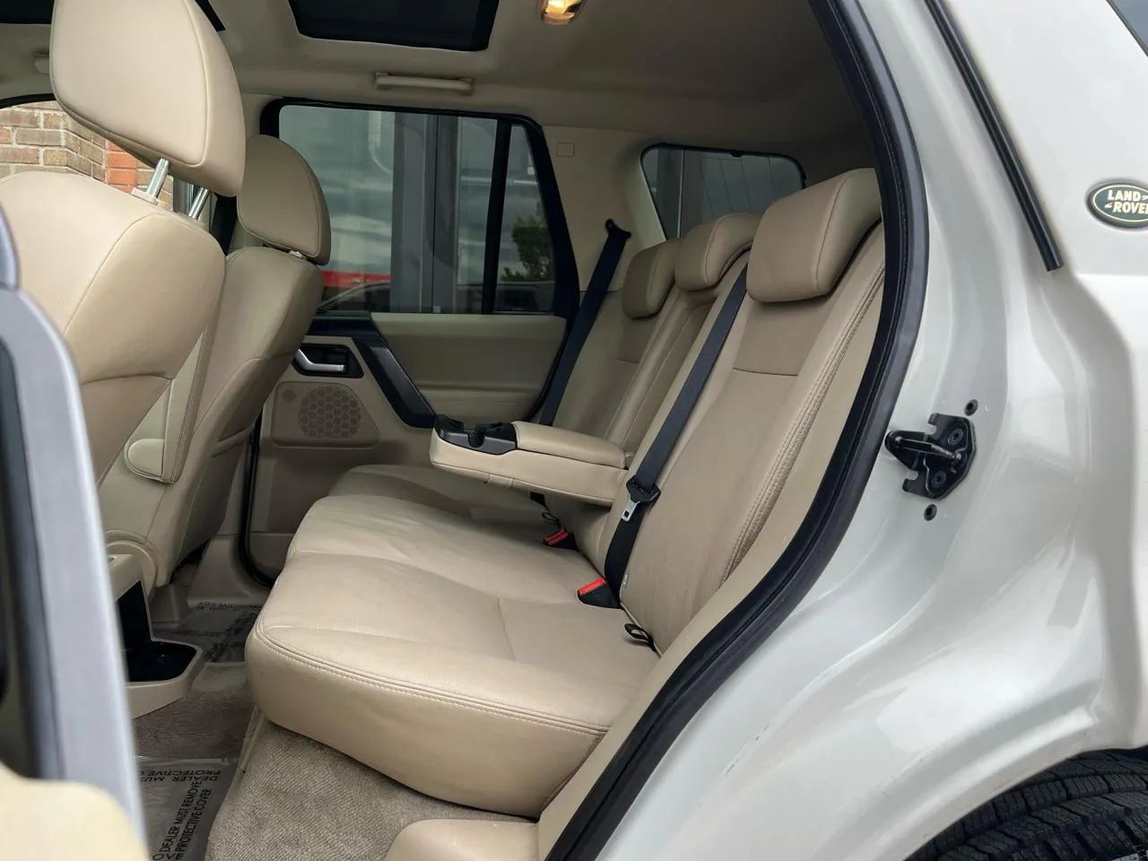 Used 2010 Land Rover LR2 HSE AWD/4WD image 28
