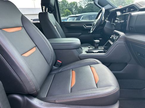 Used 2024 GMC Sierra 1500 AT4 w/ AT4 Premium Package AWD/4WD image 14