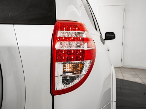 Used 2012 Toyota RAV4 Limited w/ Navigation Value Pkg image 9