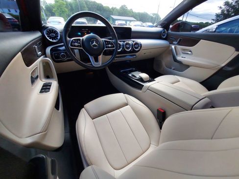Used 2019 Mercedes-Benz A 220 4MATIC image 3