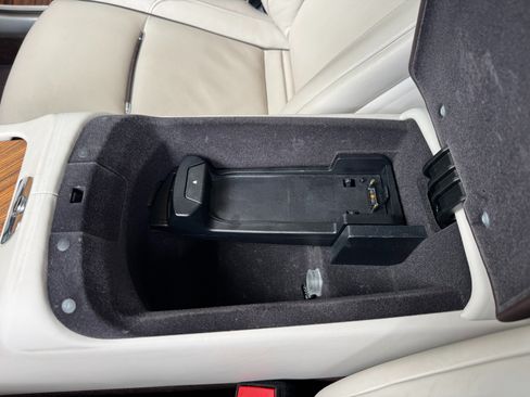 Used 2017 Rolls-Royce Wraith RWD image 51