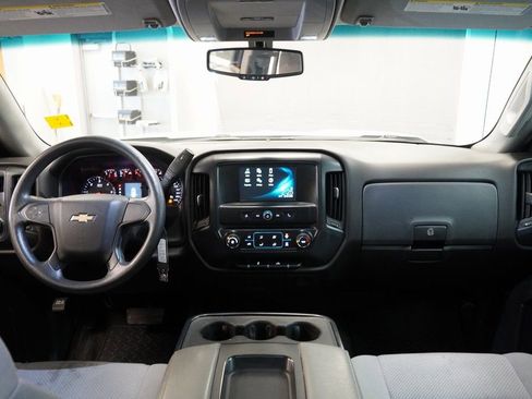 Used 2019 Chevrolet Silverado 1500 Custom w/ Custom Convenience Package image 17