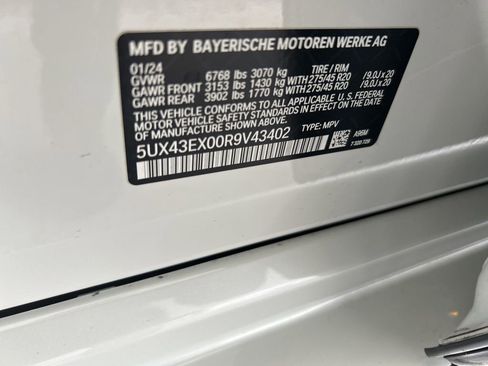 Used 2024 BMW X6 M60i w/ Climate Comfort Package image 52