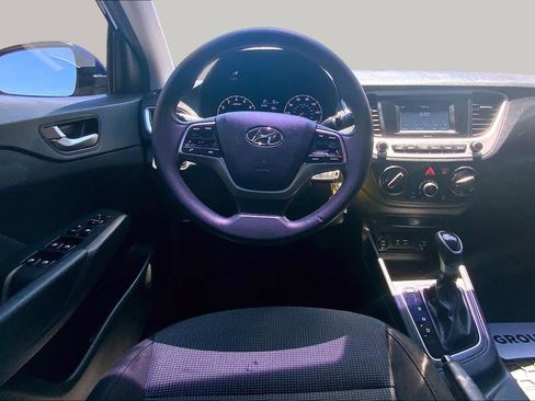 Used 2022 Hyundai Accent SE FWD image 6